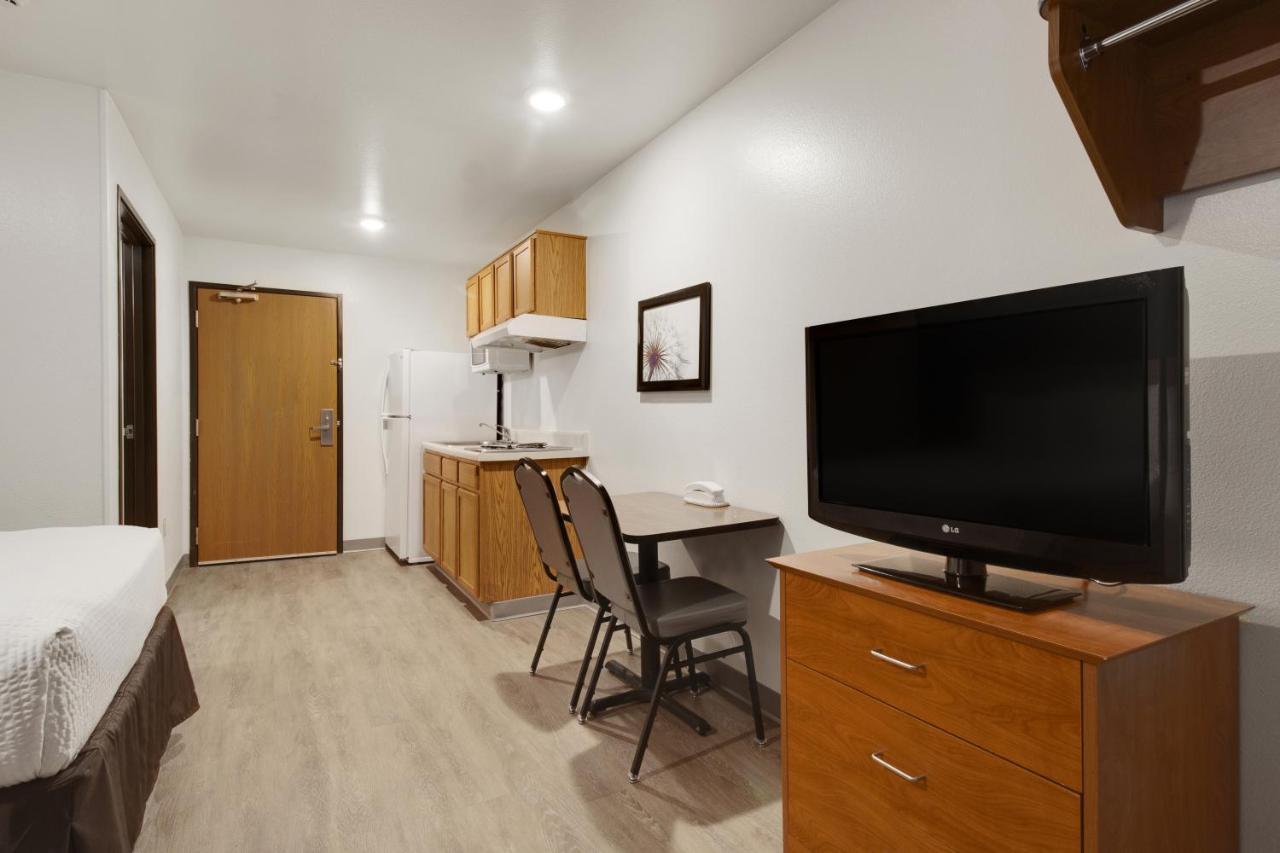 Double Room Two Double Beds Non-Smoking