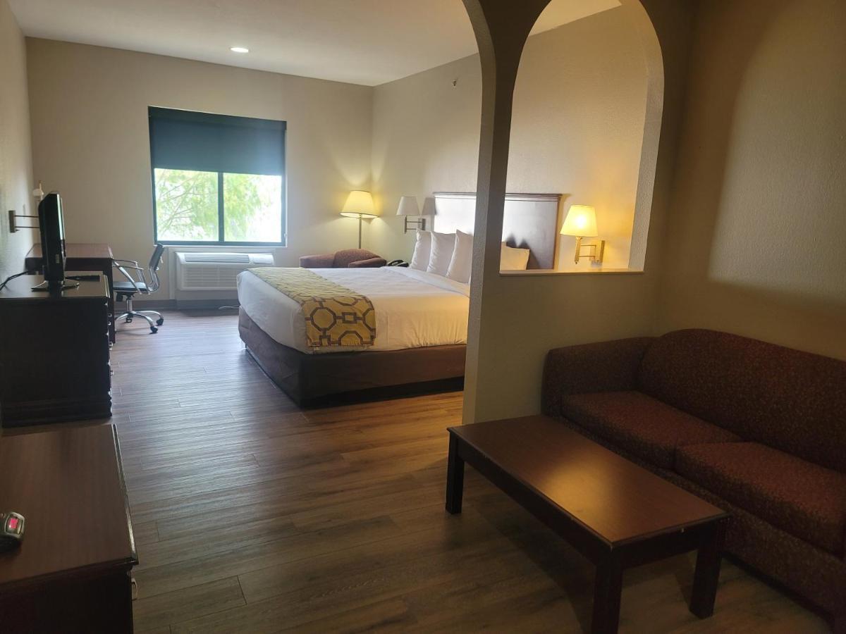 King Room - Non-Smoking