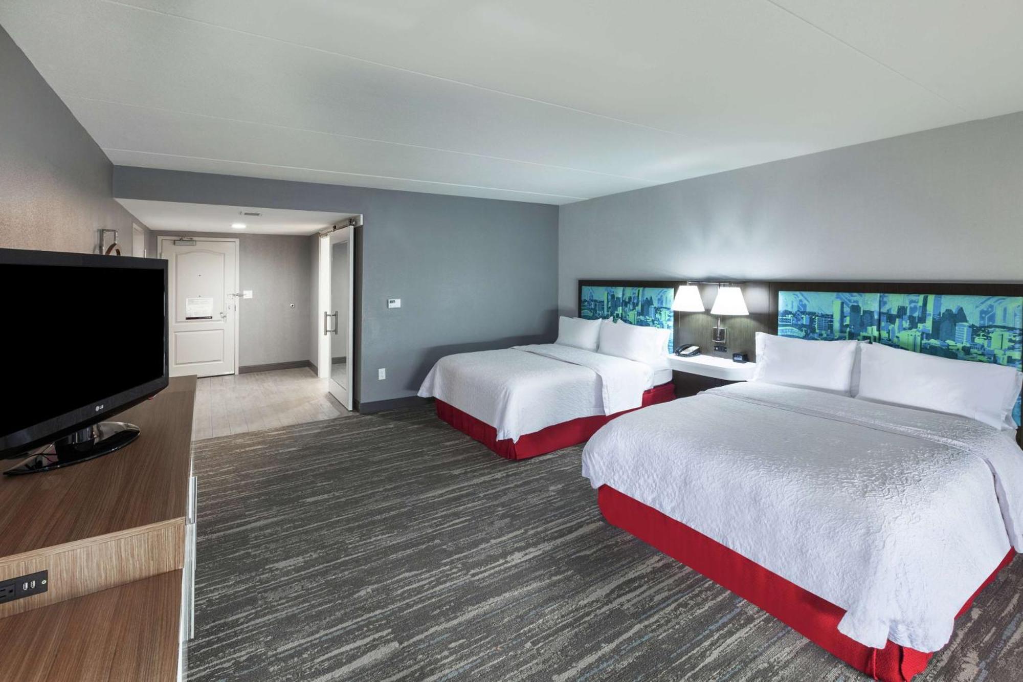 Room with Two Queen Beds - Non-Smoking