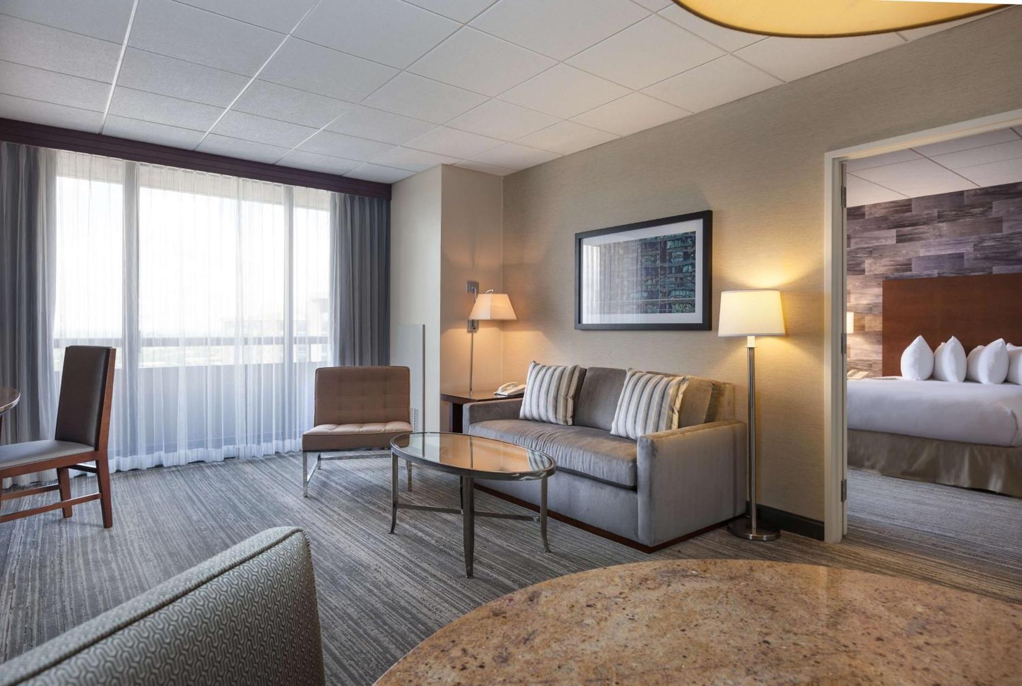 King Suite with Balcony & Kitchen - Non-Smoking,1552300342:JPEG