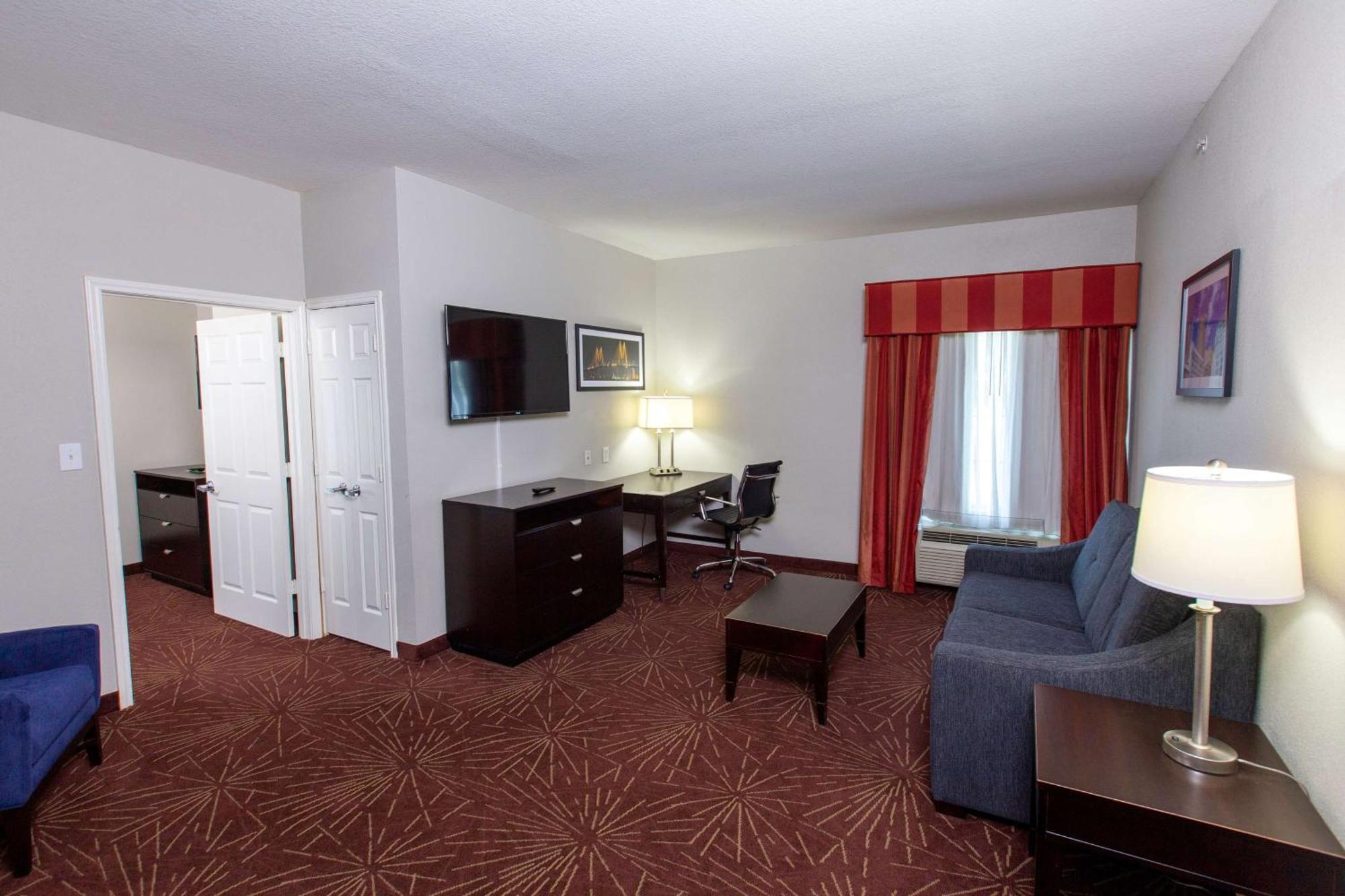 One-Bedroom King Suite Non-Smoking