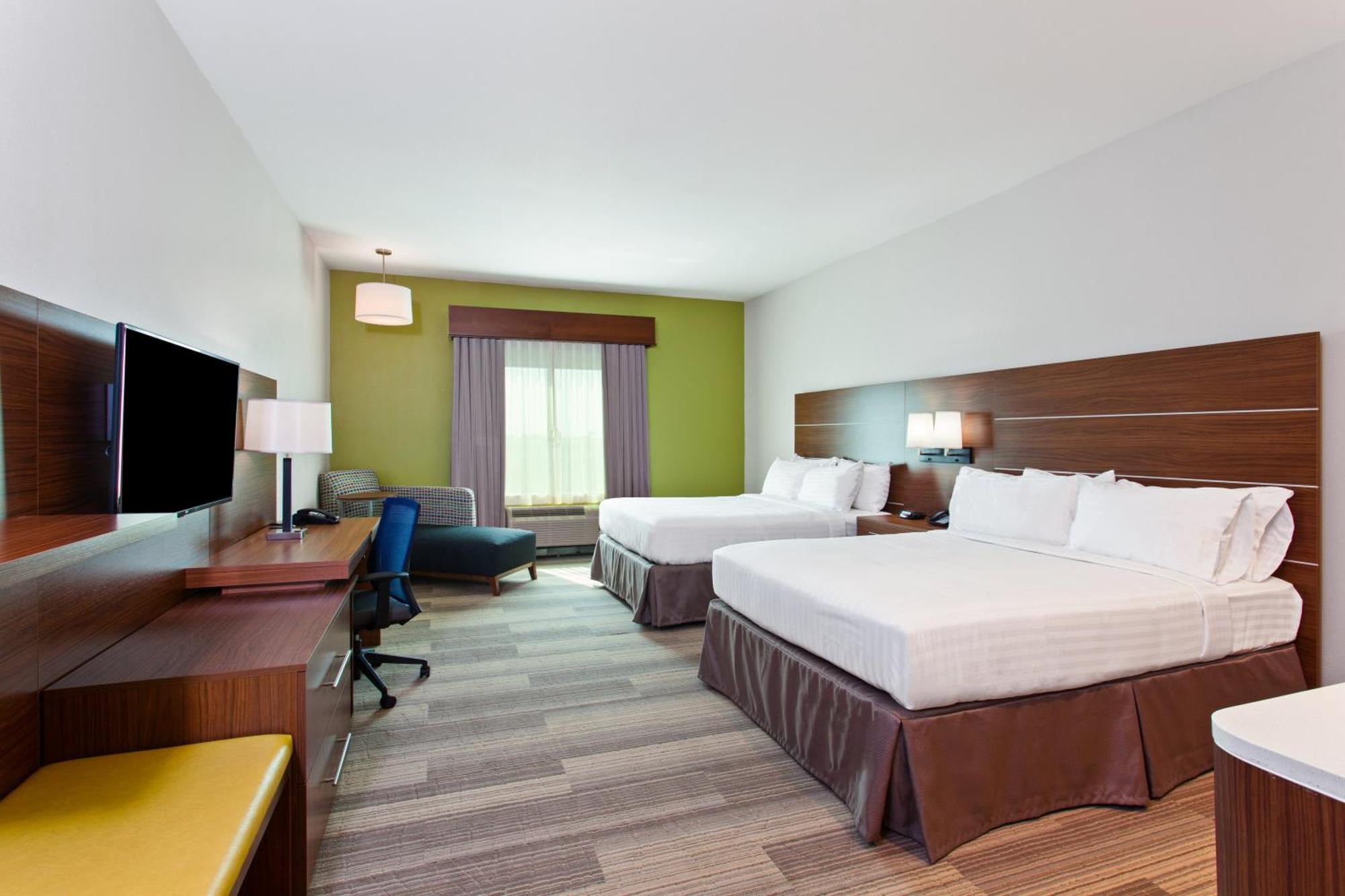 Suite Two Queen Beds