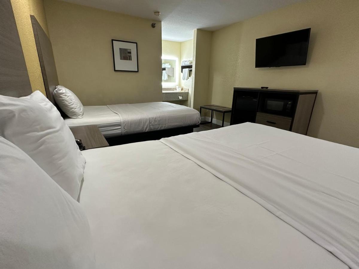 Double Room Two Double Beds Non-Smoking