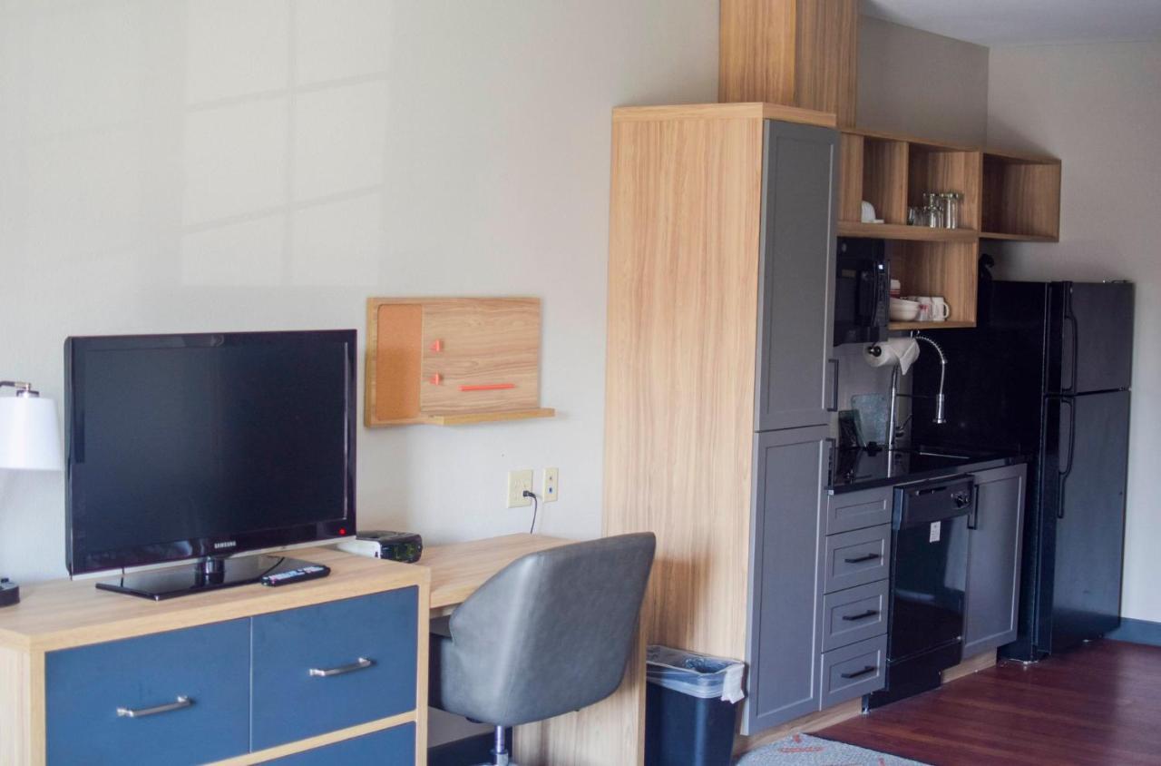 Queen Studio Suite with Two Queen Beds and Kitchen,1371632435:JPEG