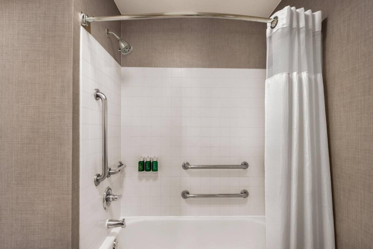 King Studio Suite
