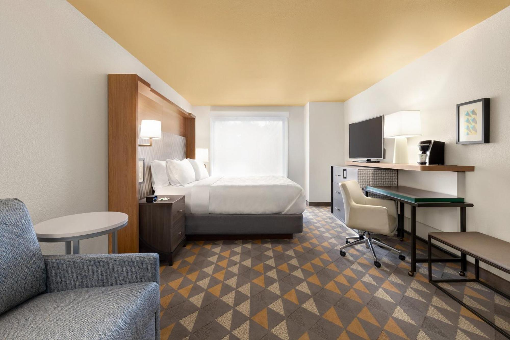 Premium King Room