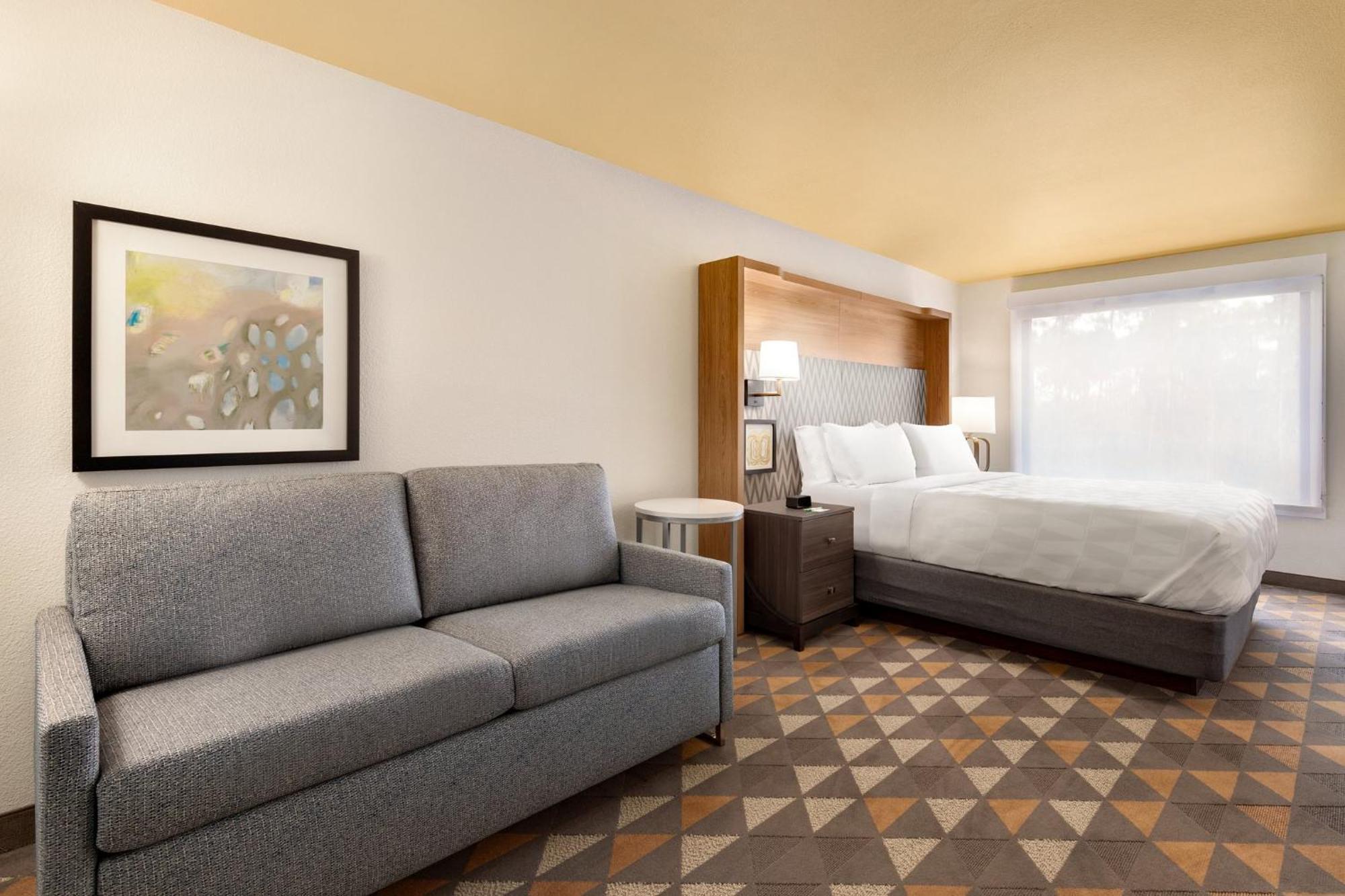 Premium King Room