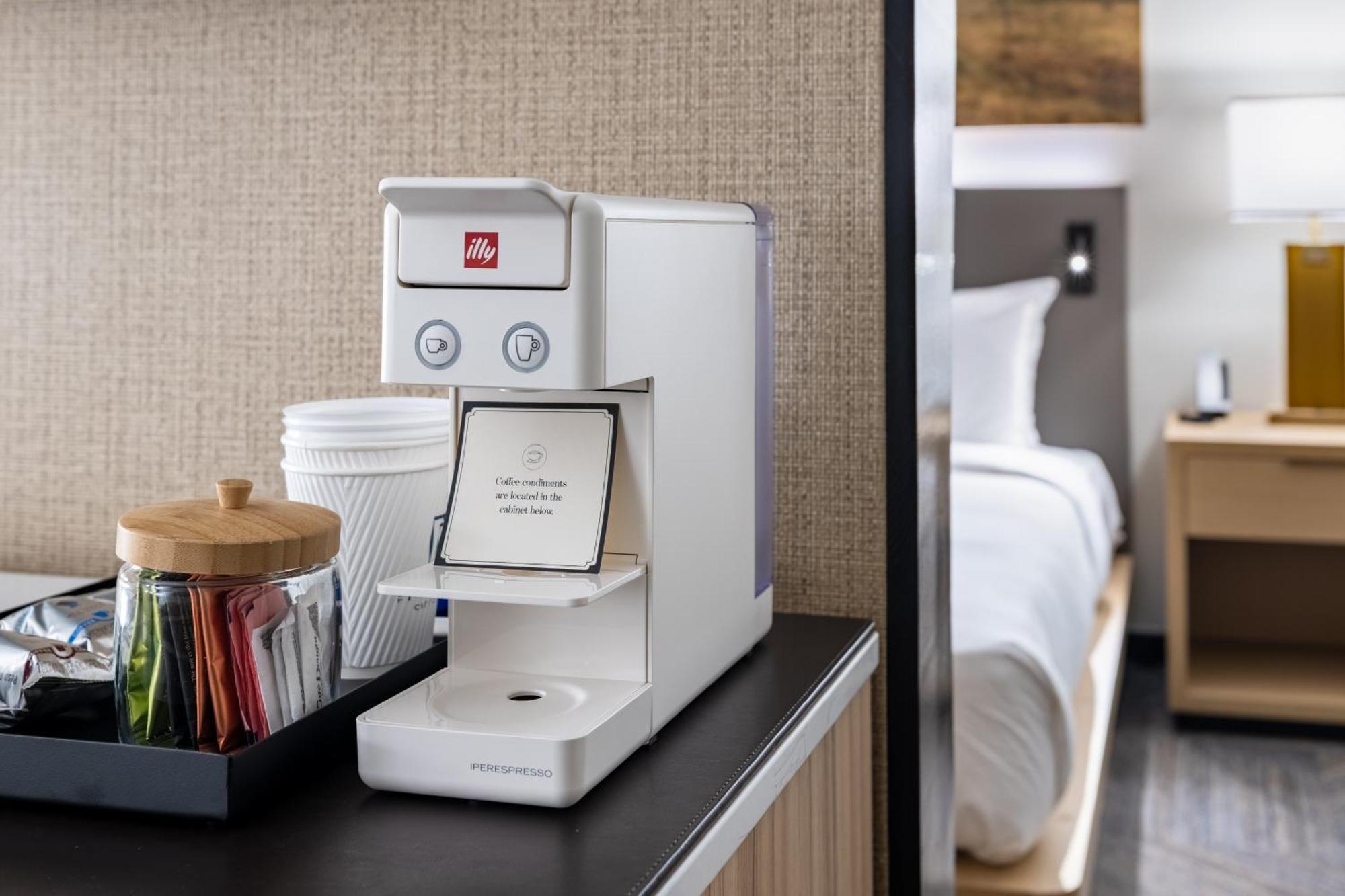 Premium King Accessible Room