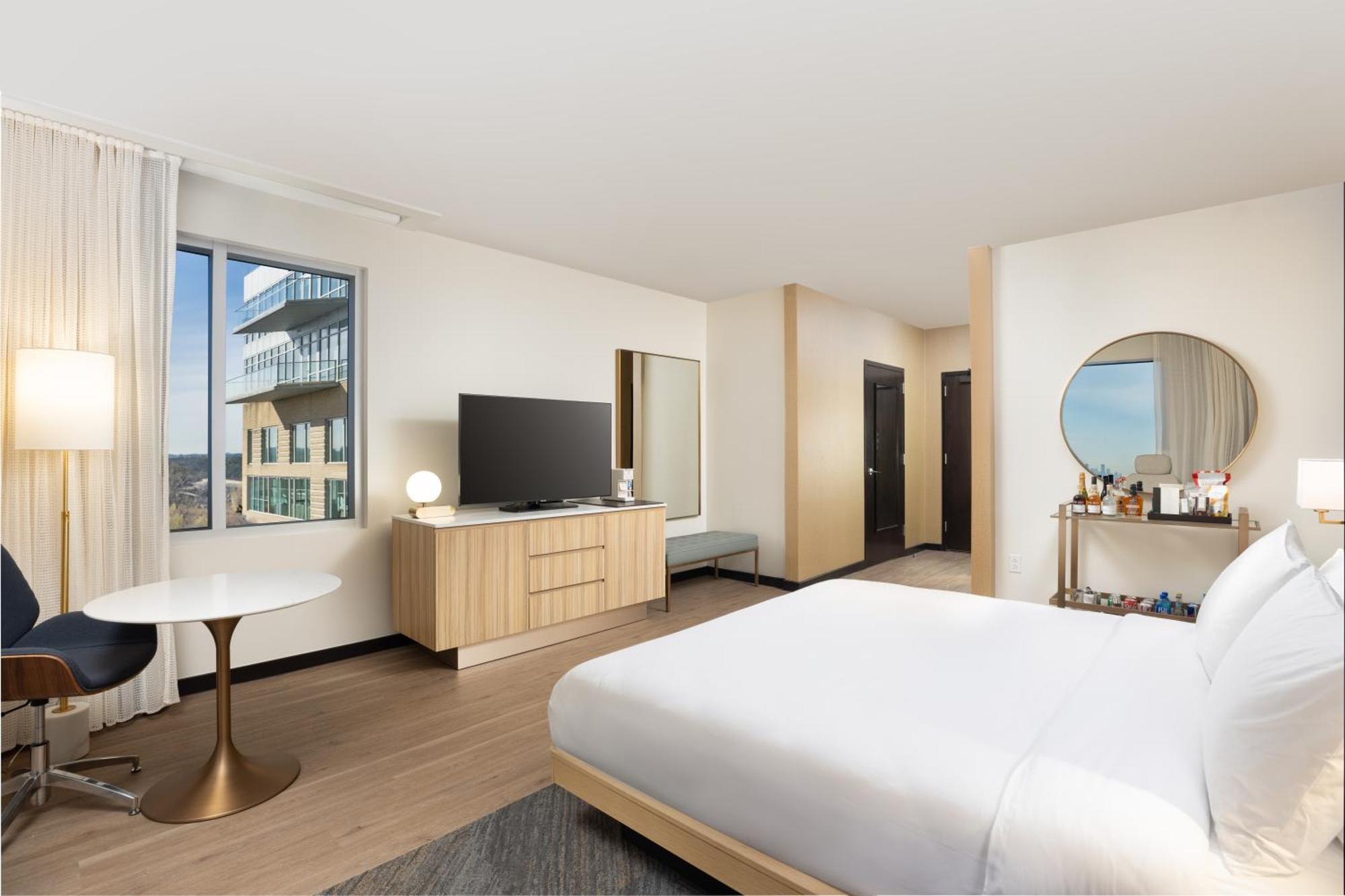 Premium King Accessible Room