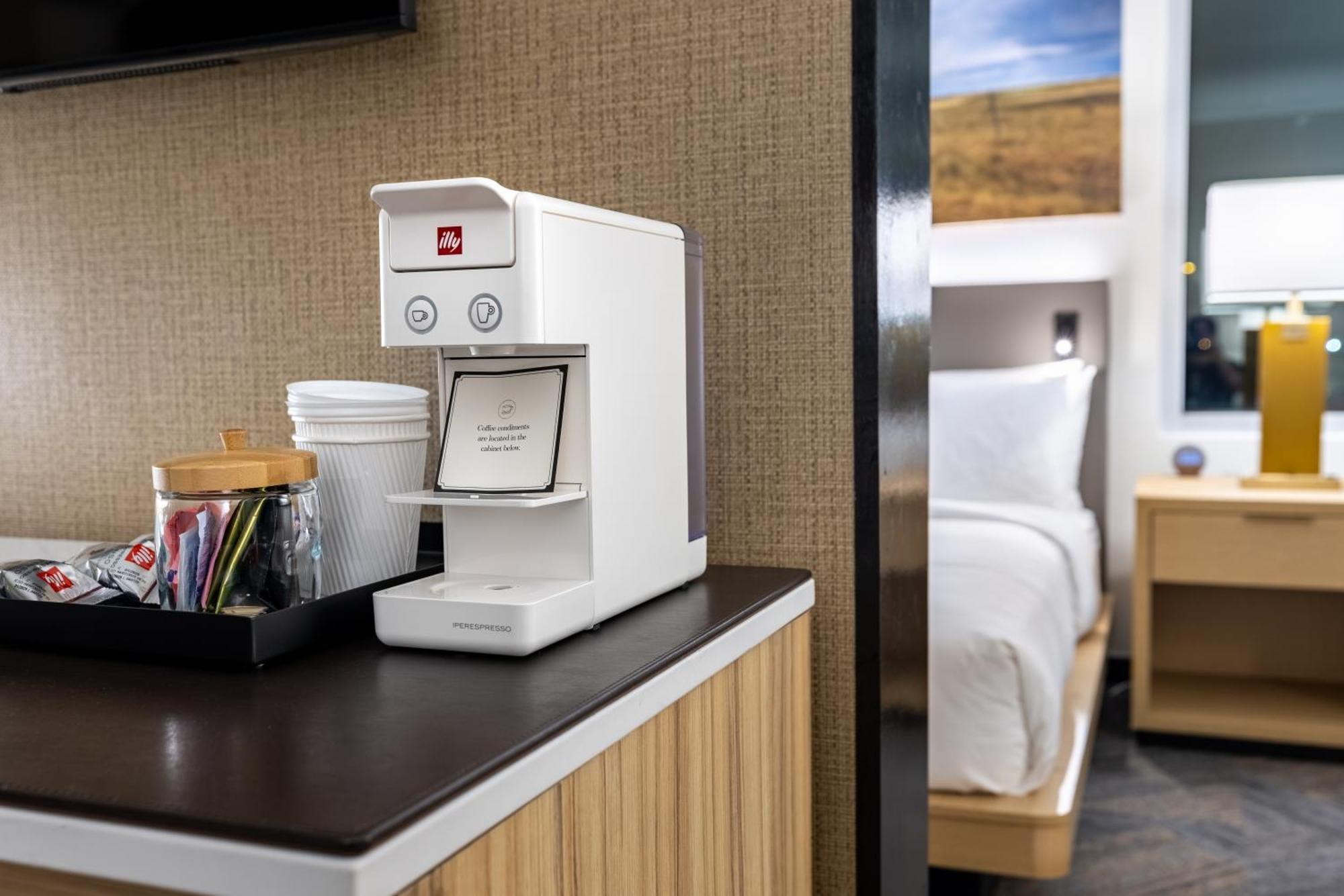 Premium King Accessible Room