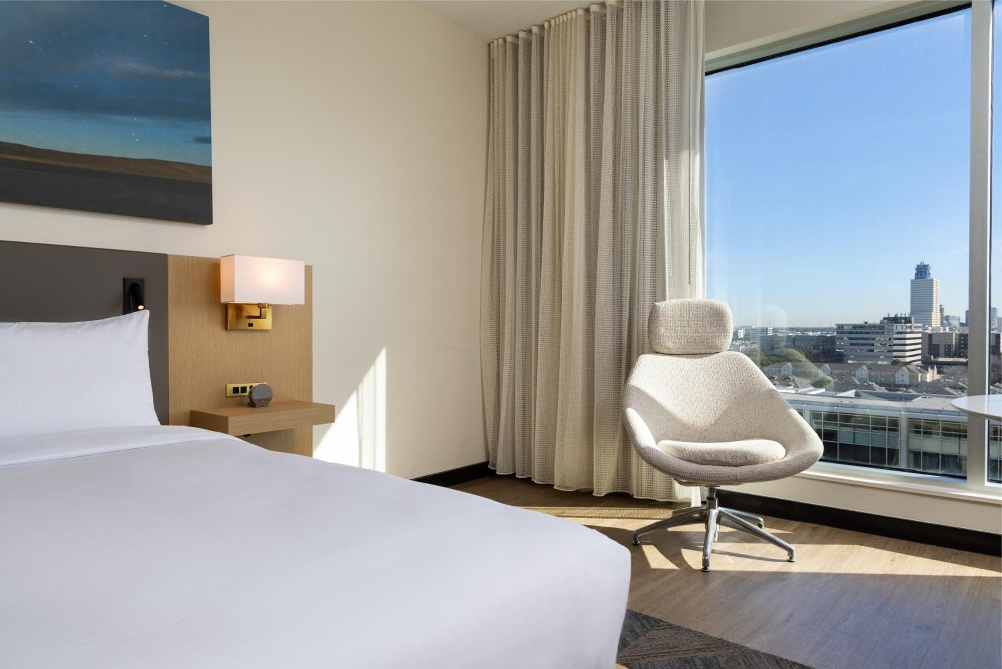 Premium King Accessible Room