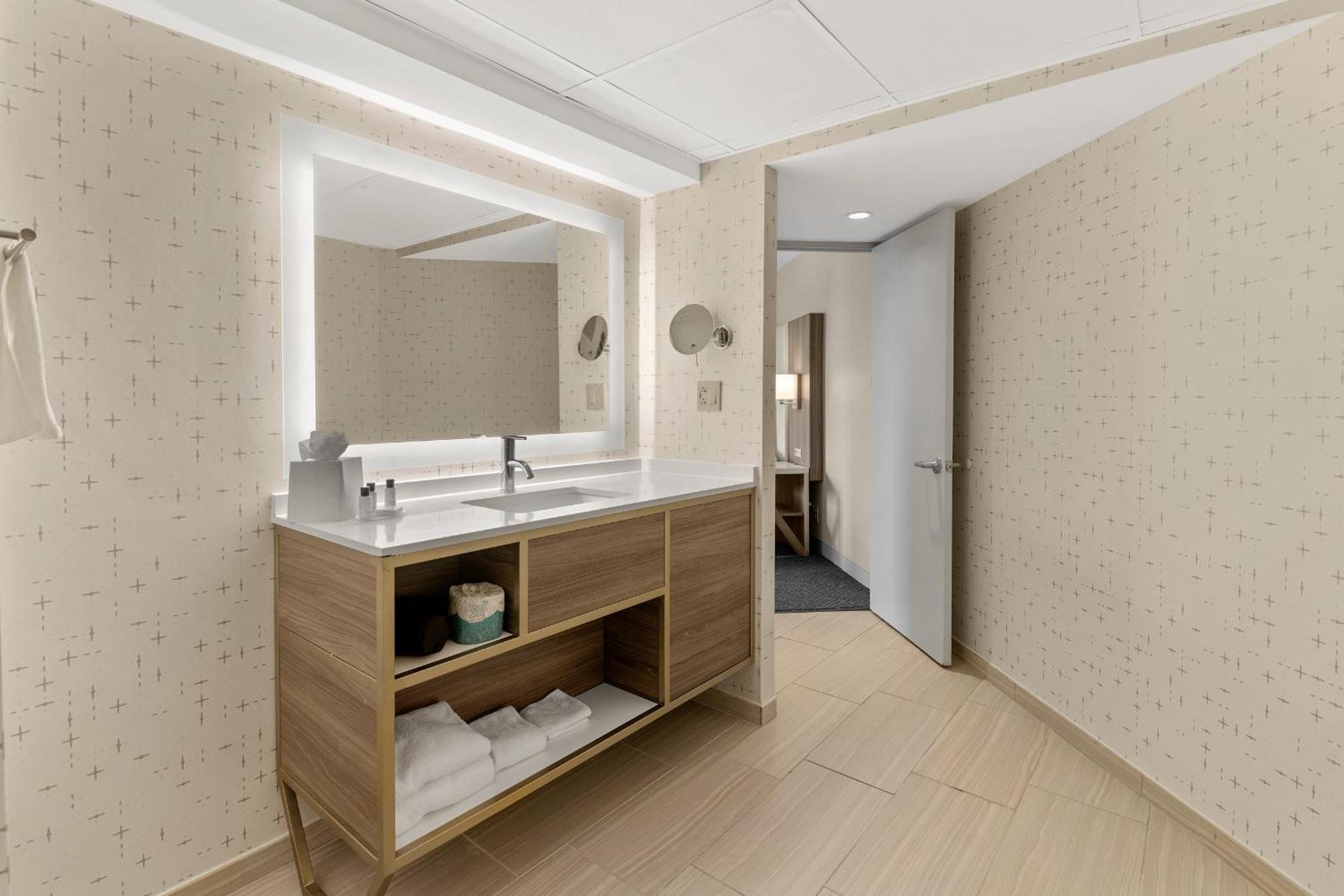 One-Bedroom Suite