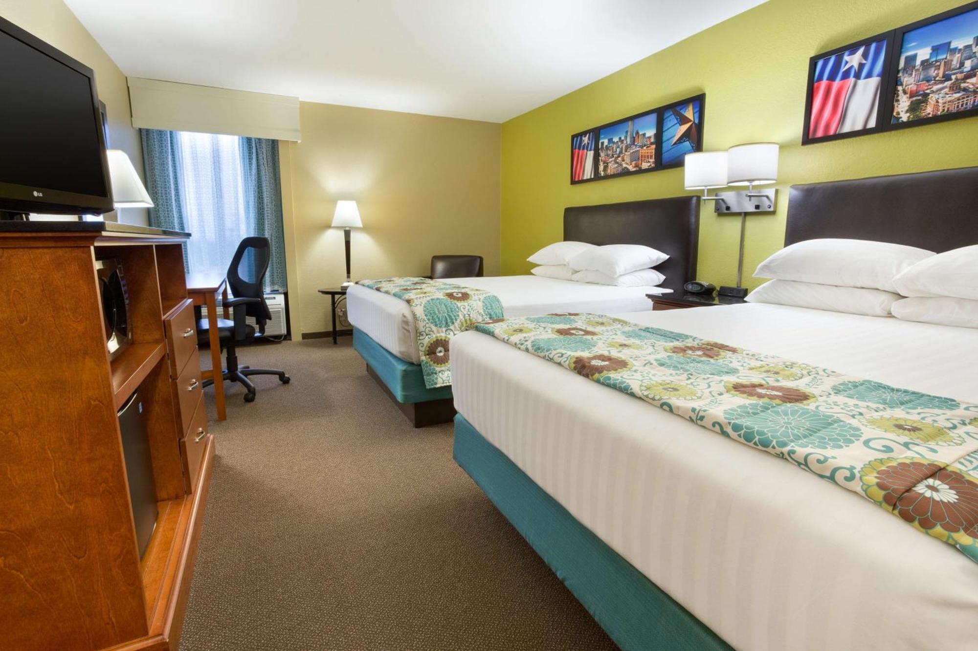 Queen Room Two Queen Beds