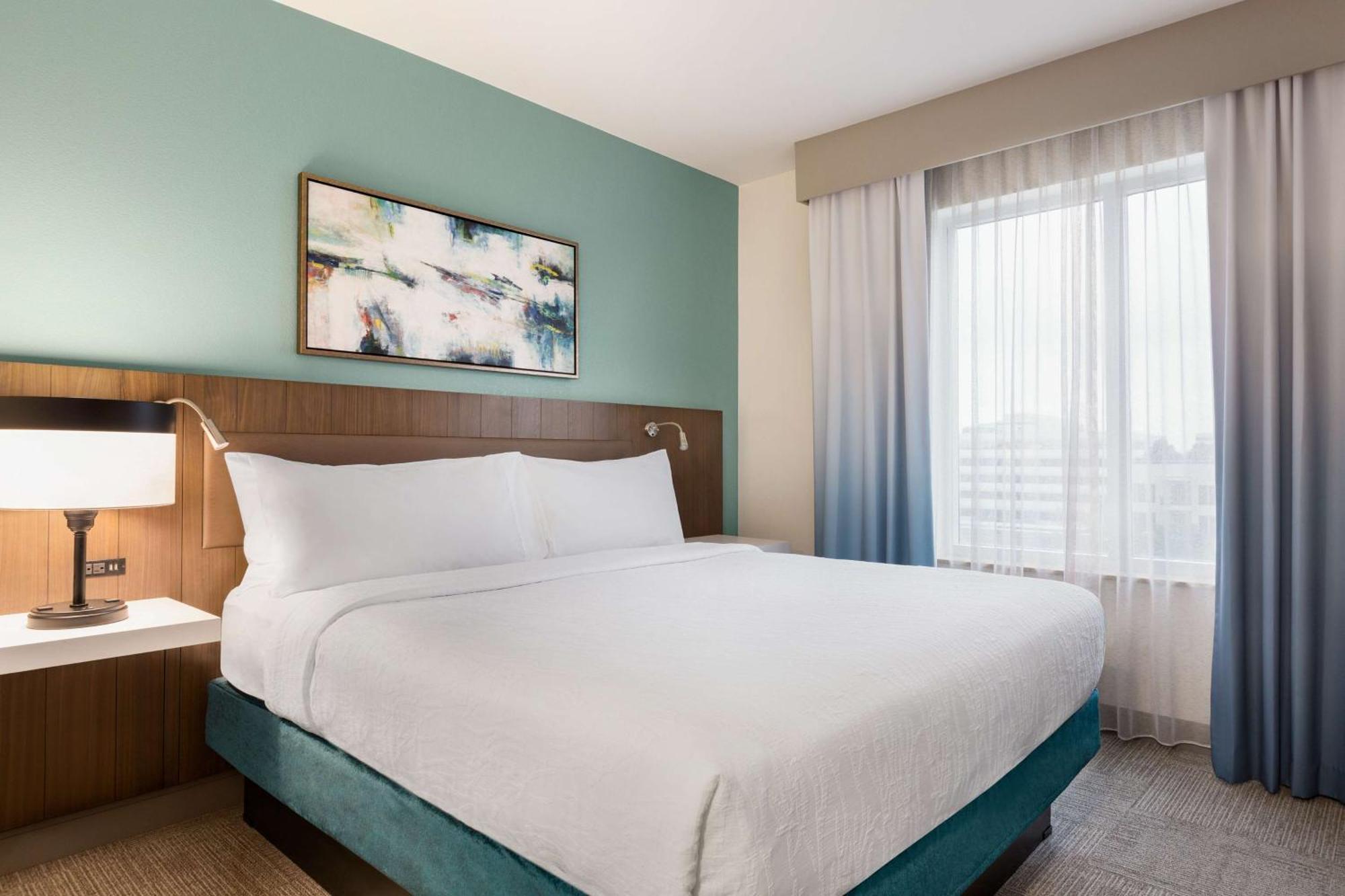 One-Bedroom King Suite