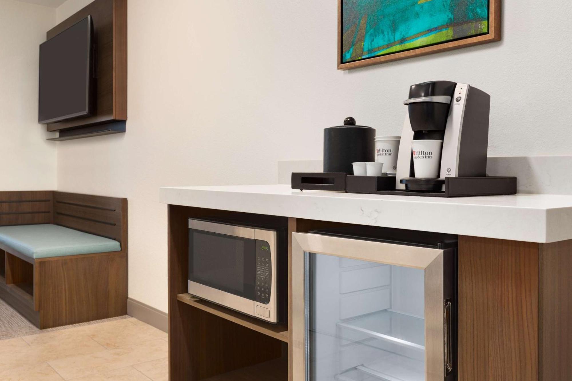 One-Bedroom King Suite