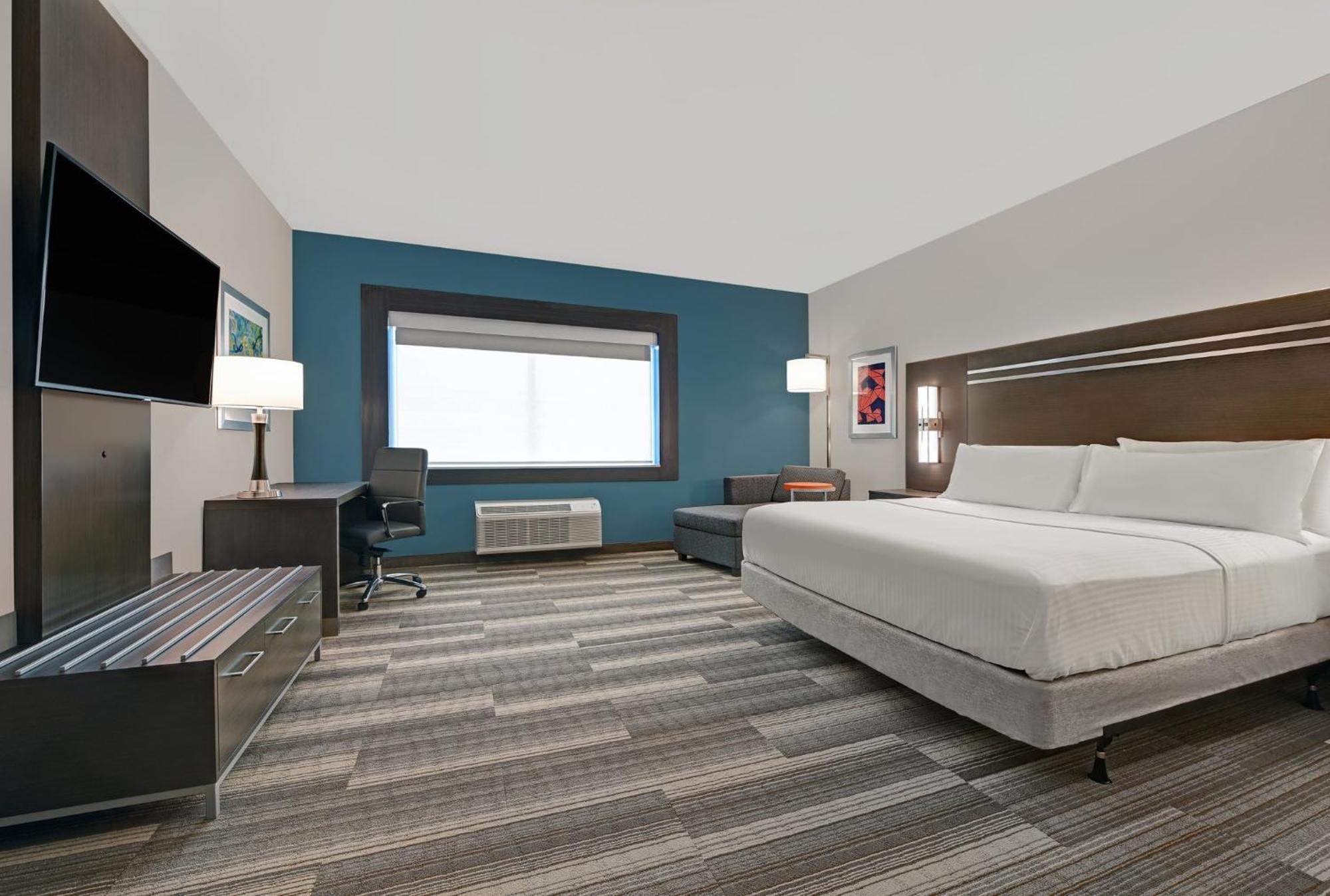 Standard King Room