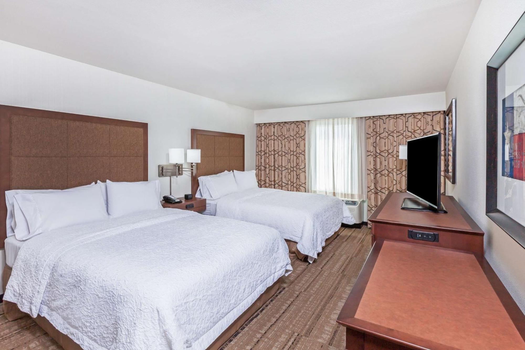 Standard Queen Room Two Queen Beds Disability Access or Non-Smoking