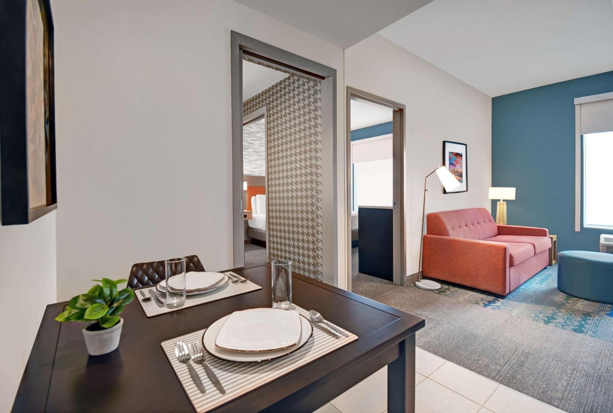 One-Bedroom King Suite Non-Smoking