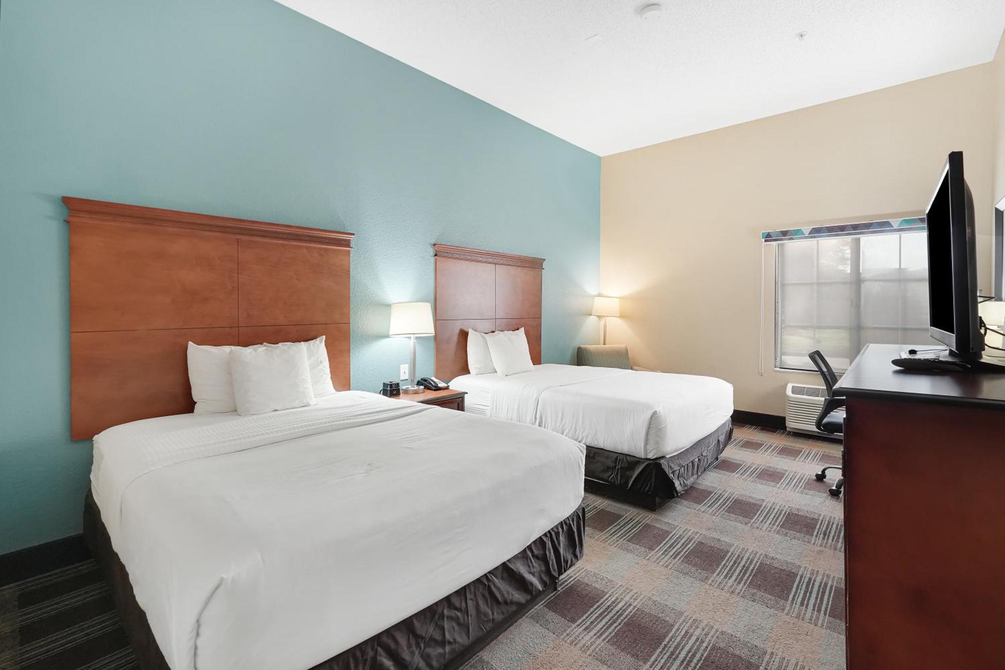 Queen Room Two Queen Beds Bath Tub Mobility or Hearing Accessible Non-Smoking