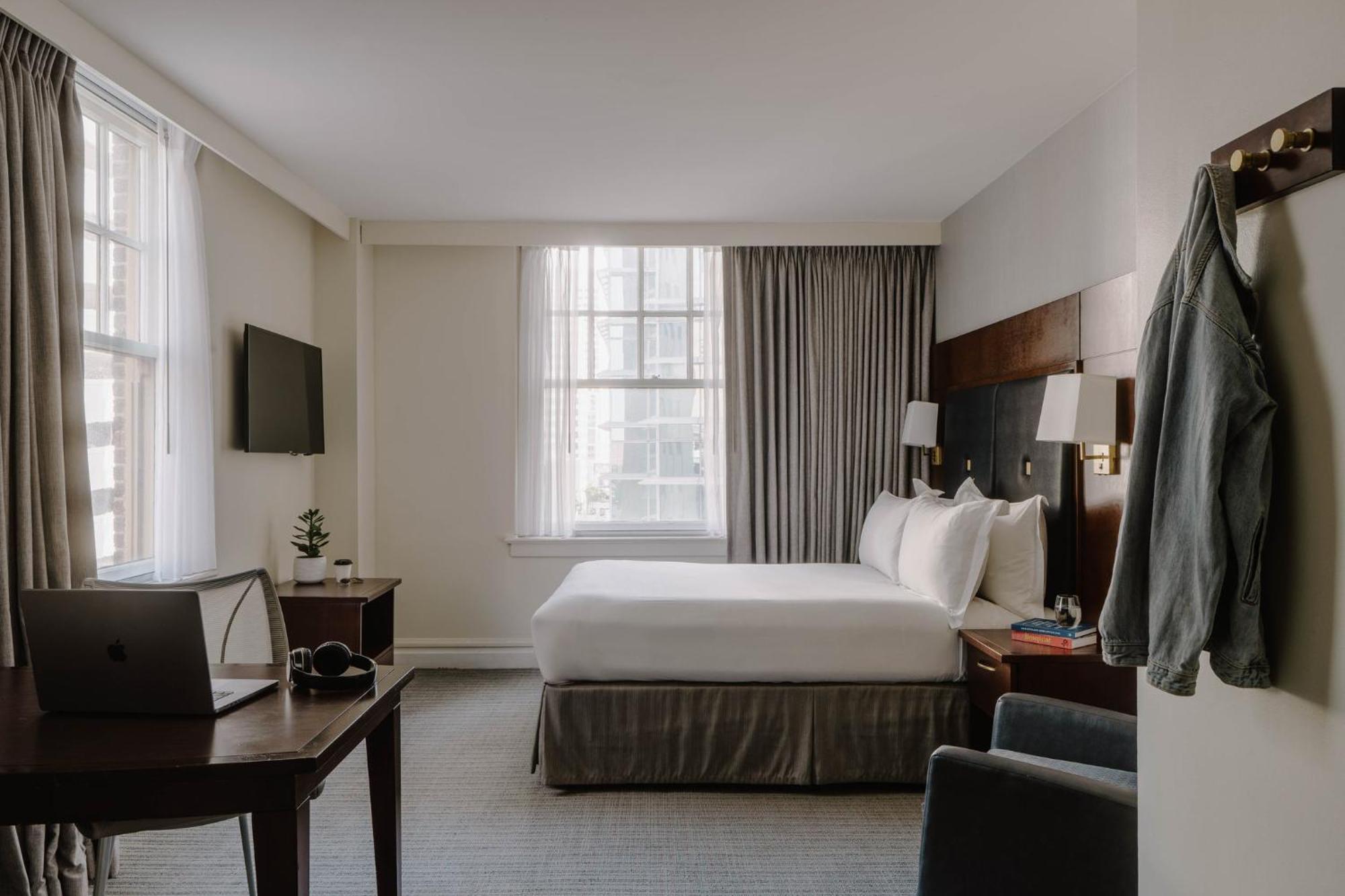 Superior Queen Room