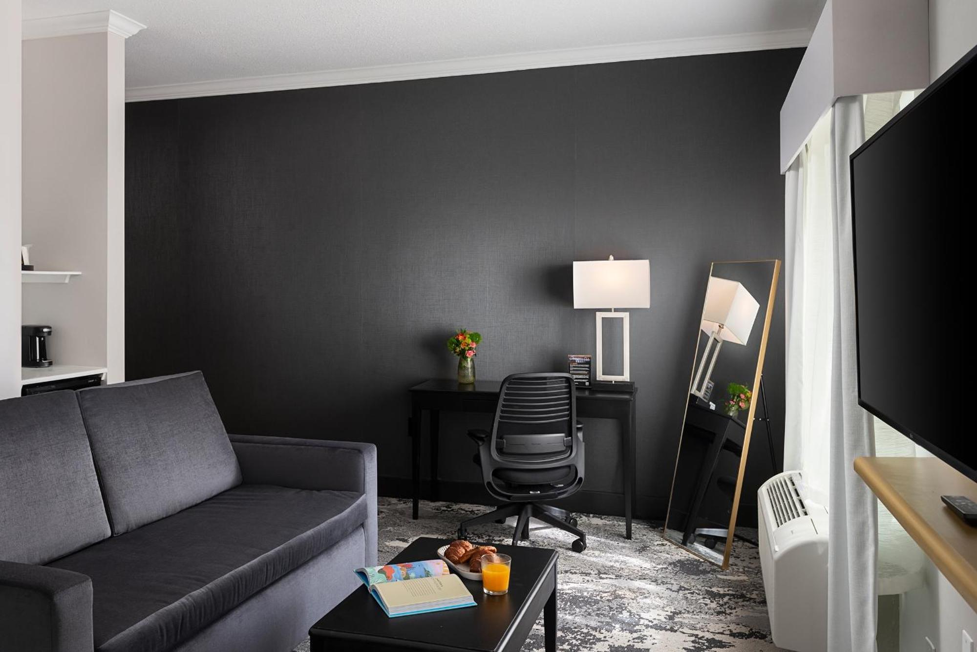 King Junior Suite
