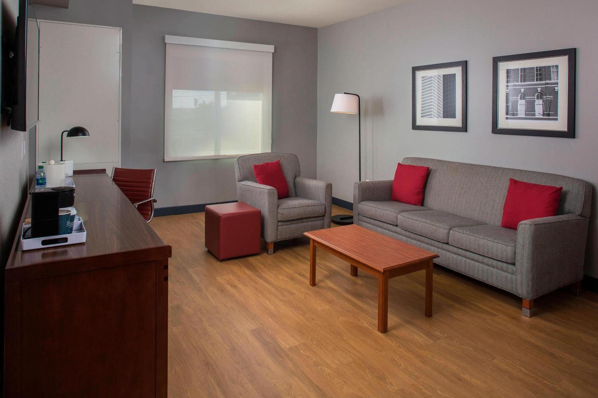 Executive Suite 1 King