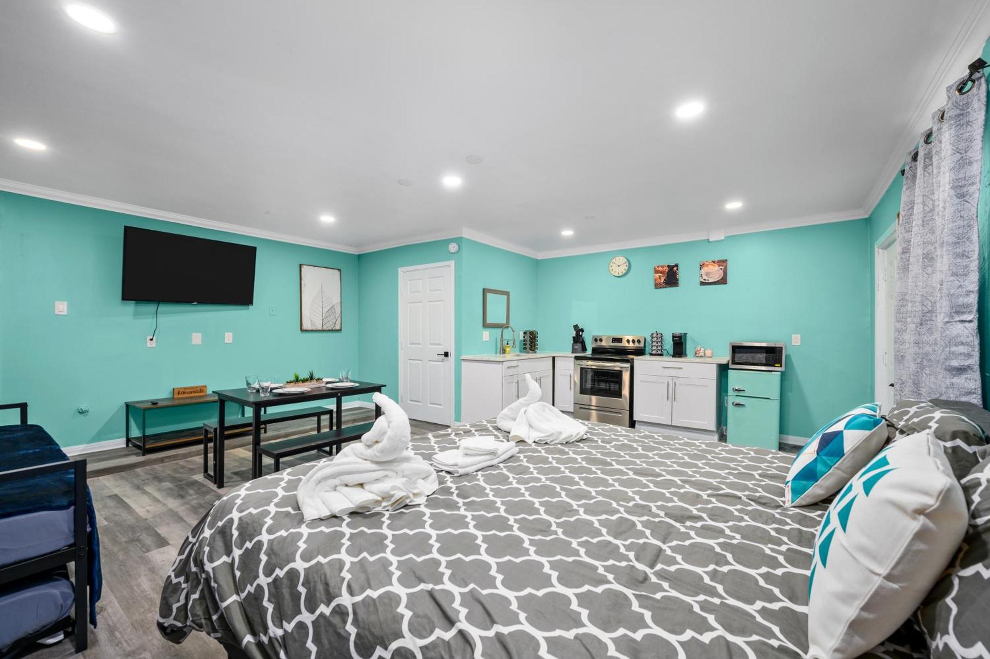 One-Bedroom Apartment