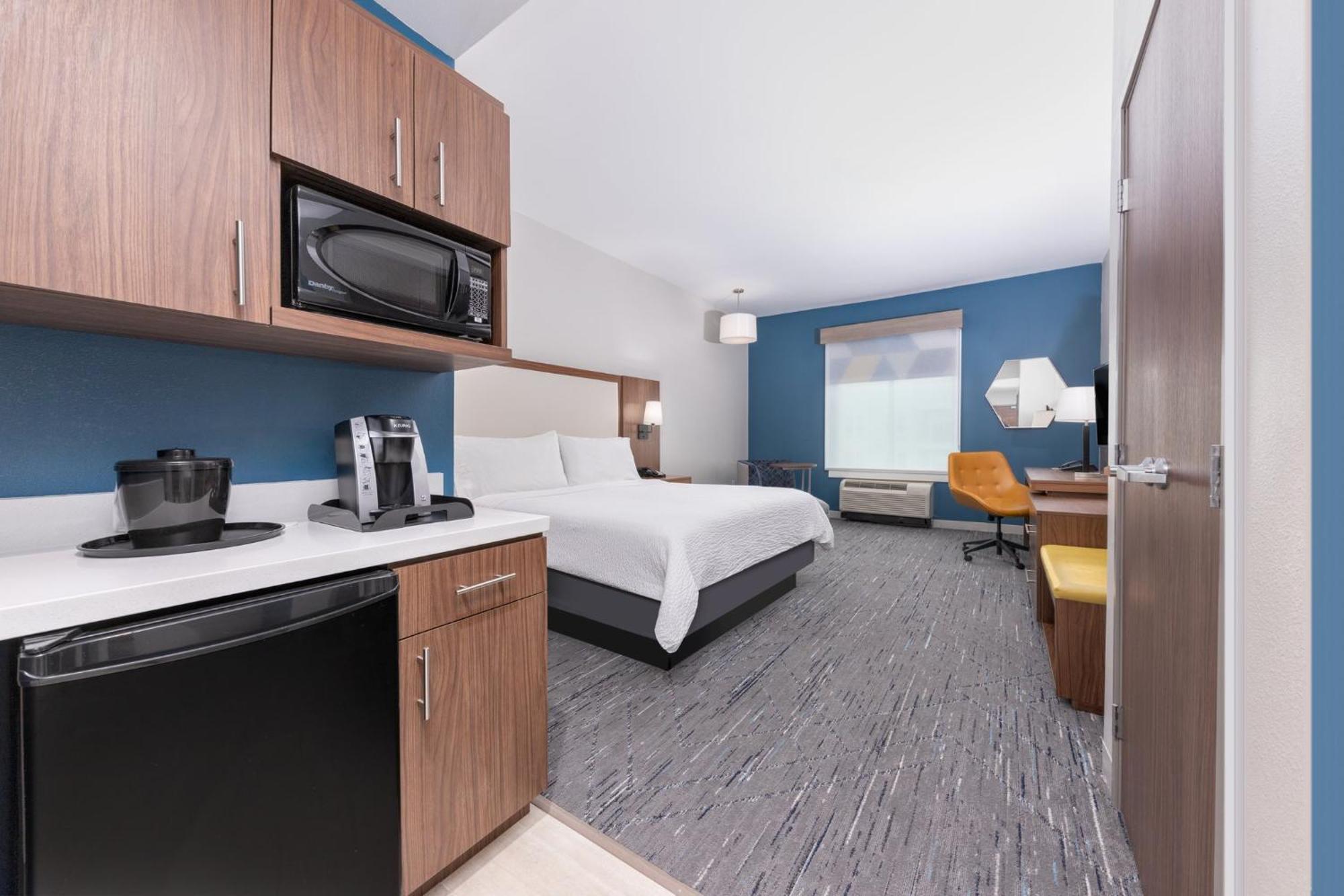 Standard King Room