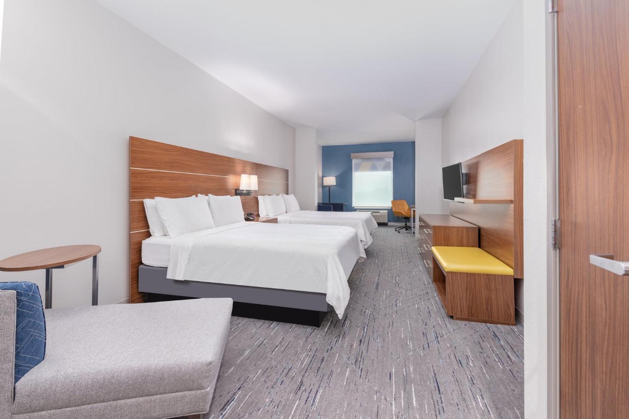 Suite Two Queen Beds