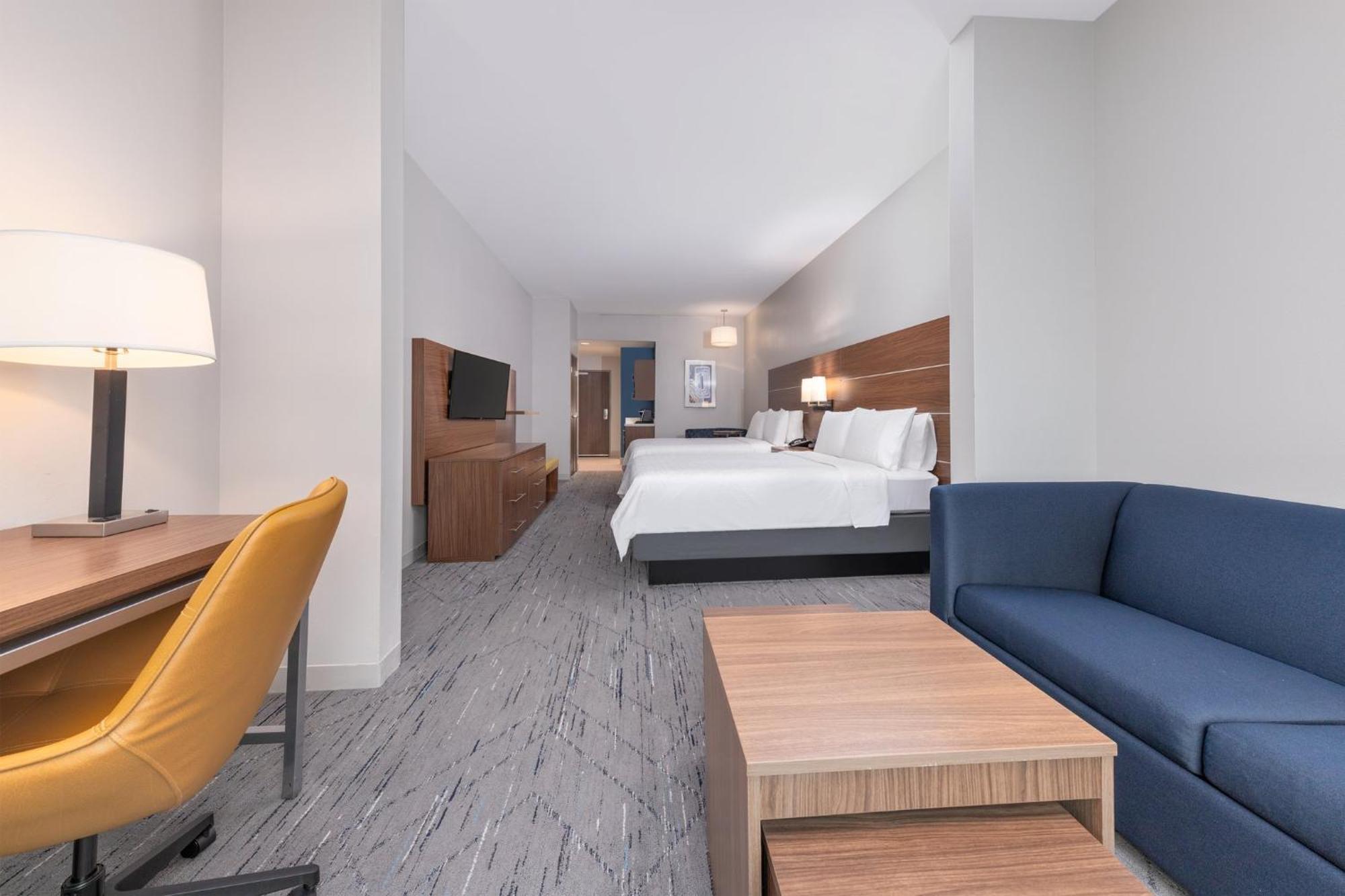 Suite Two Queen Beds