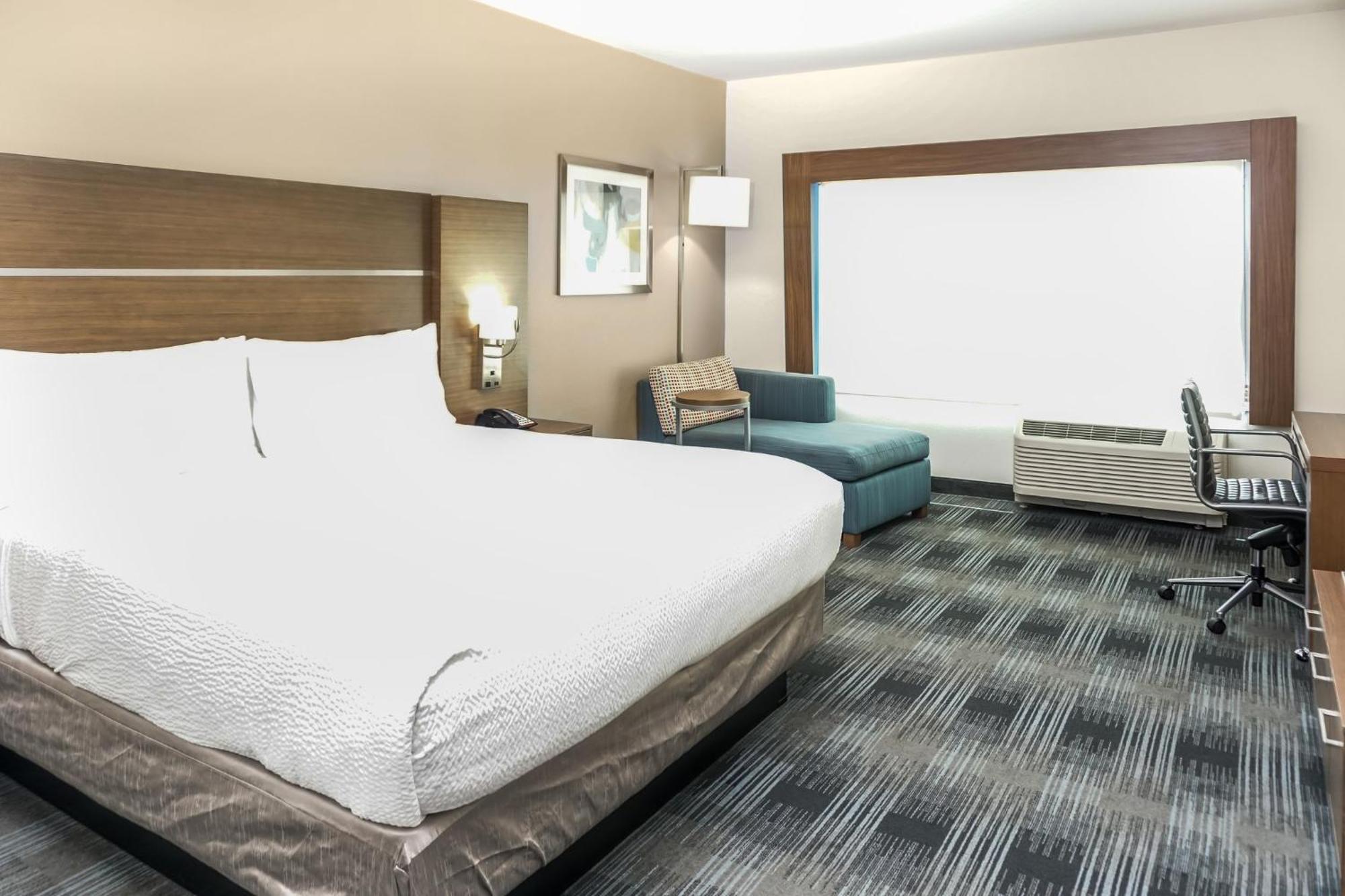 Standard King Room