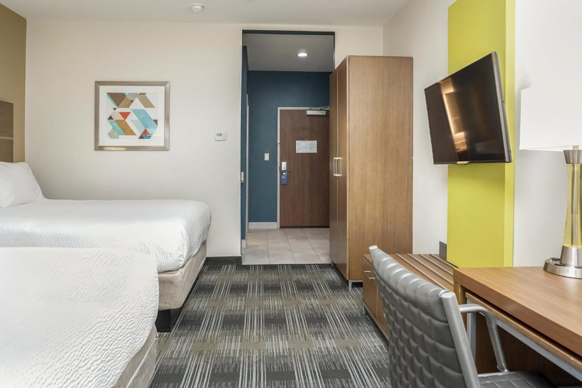 Standard Room Two Queen Beds