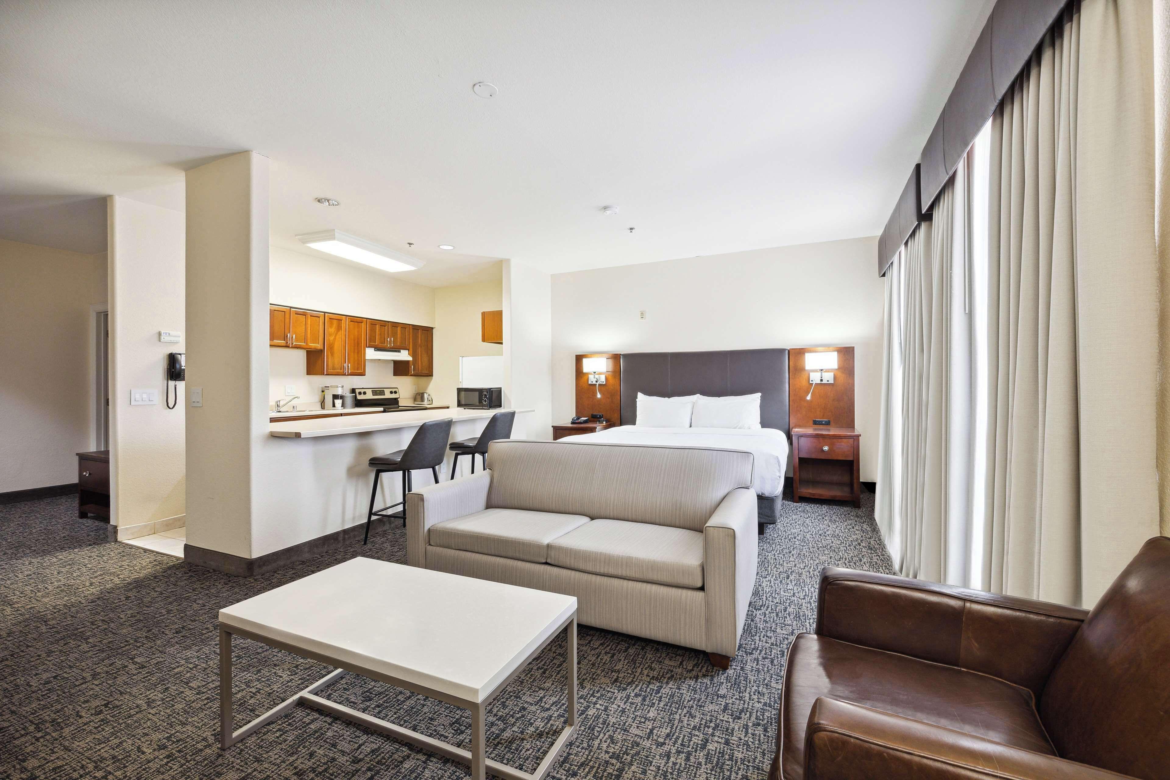 King Suite Kitchen