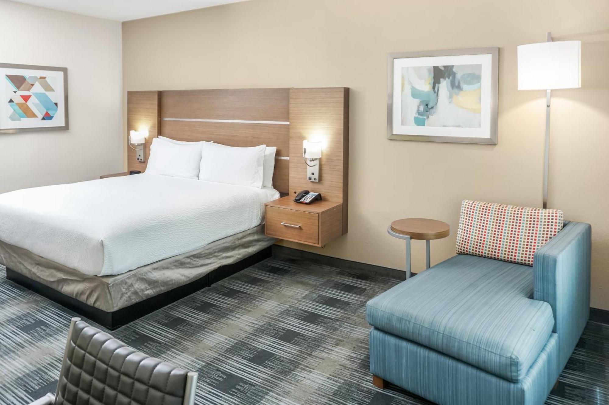 Standard King Room