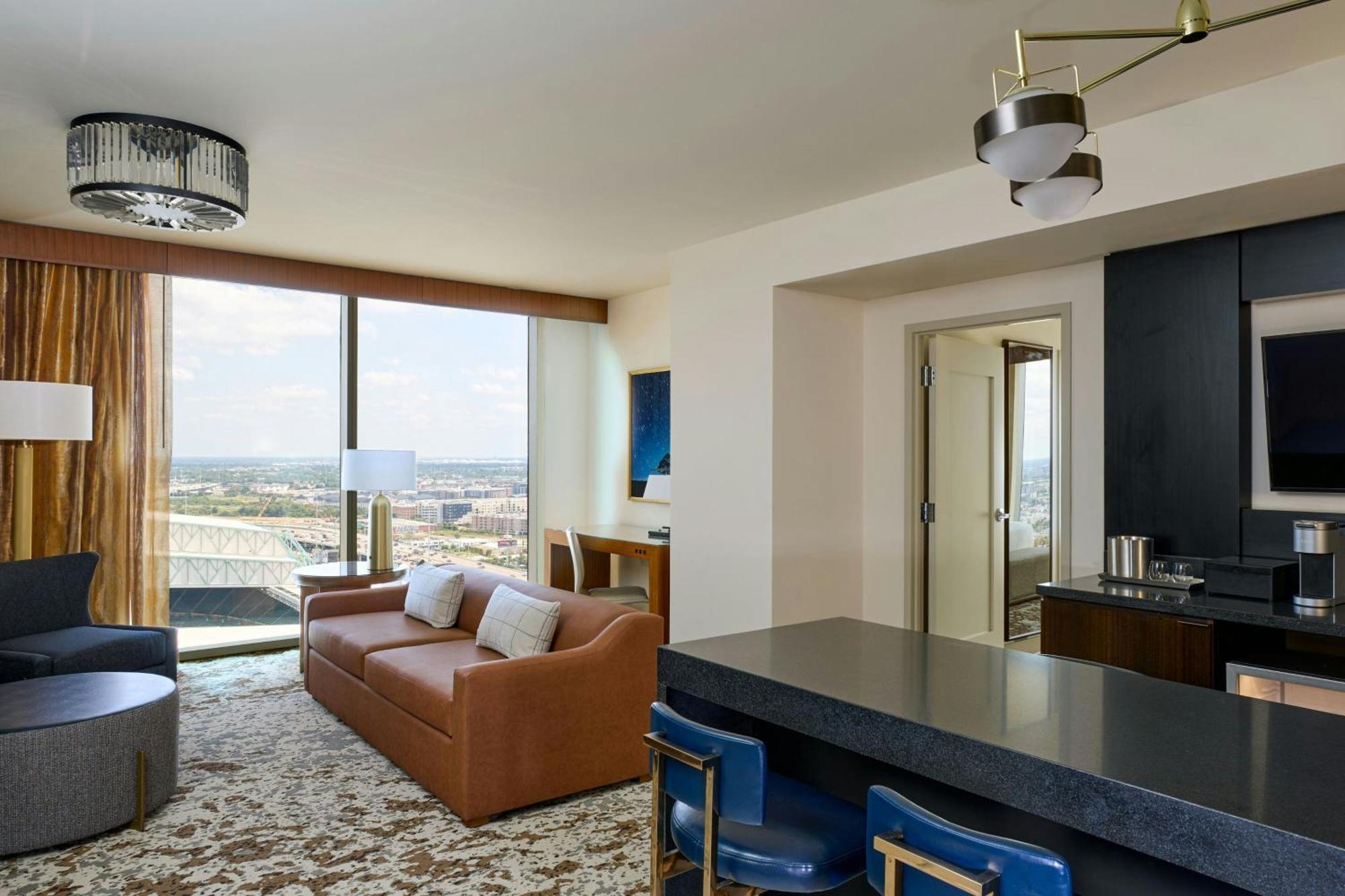 Executive Suite 1 Bedroom Suite 1 King