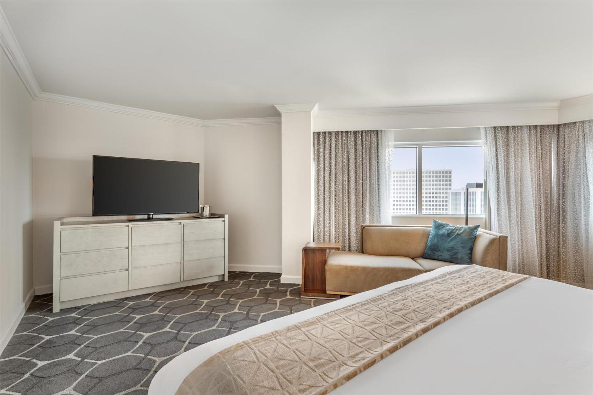 Preferred Corner King Room
