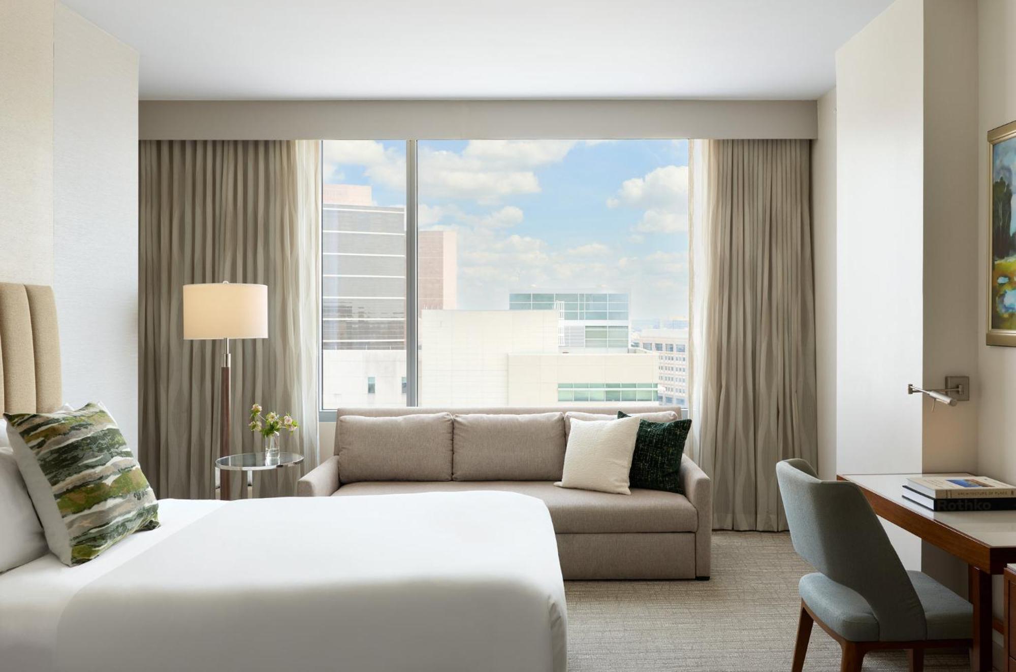 Premium Queen Room with Daybed - Pure Wellness
