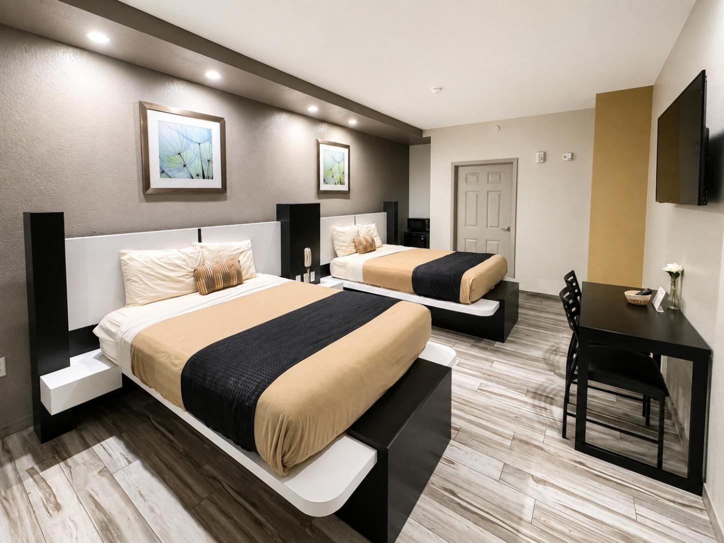 Standard Queen Room Two Queen Beds Non-Smoking