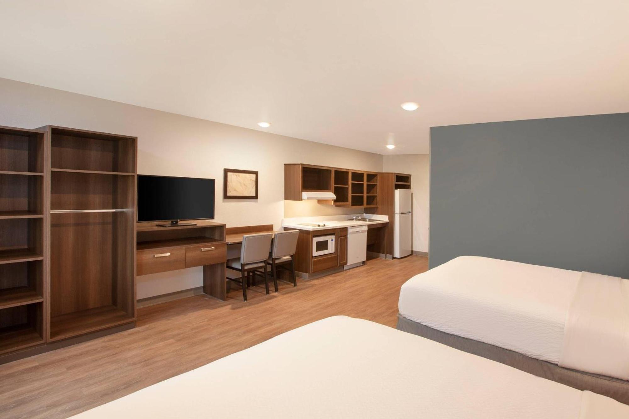 Queen Room Two Queen Beds Accessible or Non-Smoking