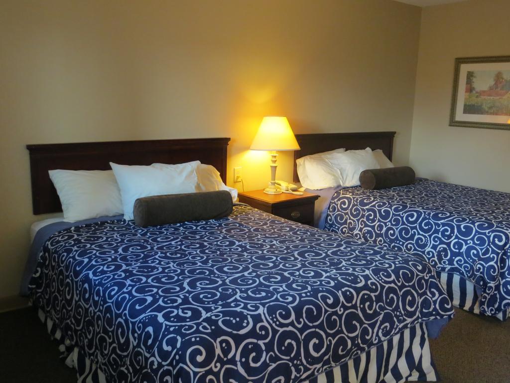 Queen Room Two Queen Beds