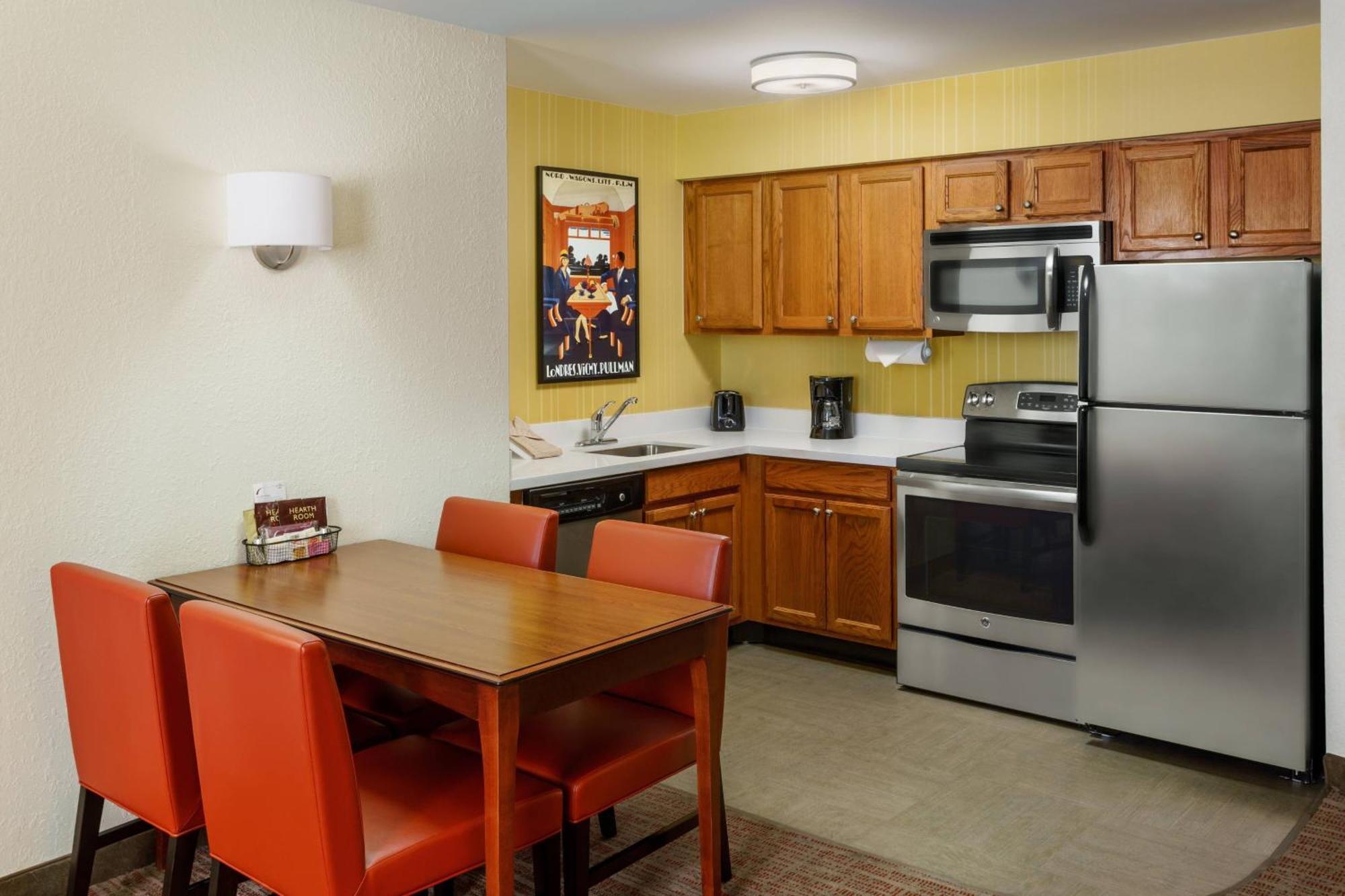 Two-Bedroom Suite City View
