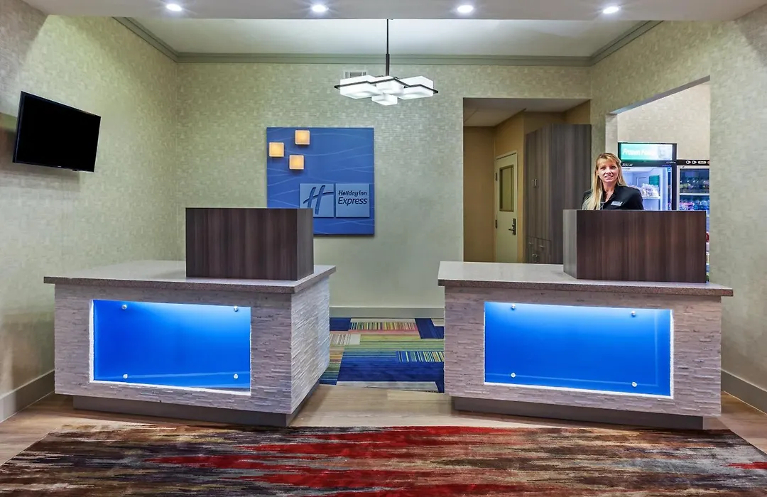 Holiday Inn Express & Suites Houston East By Ihg-1
