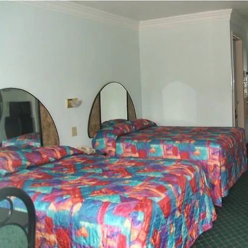 Scottish Inns & Suites East Tidwell-1