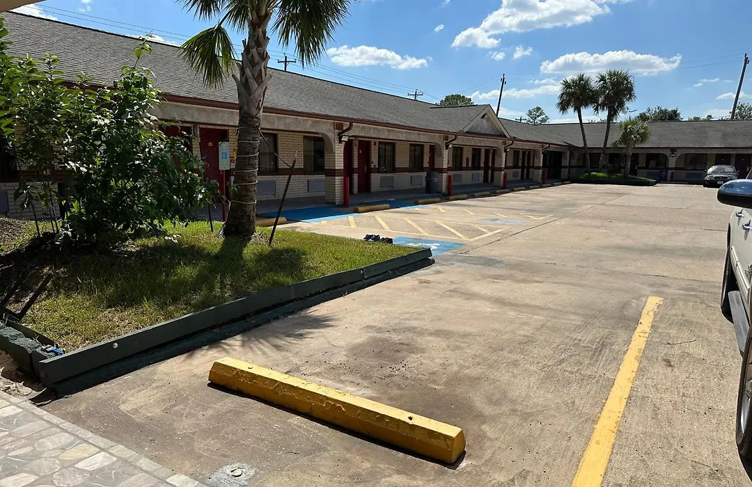 Palace Inn I-45 & Bellfort-1