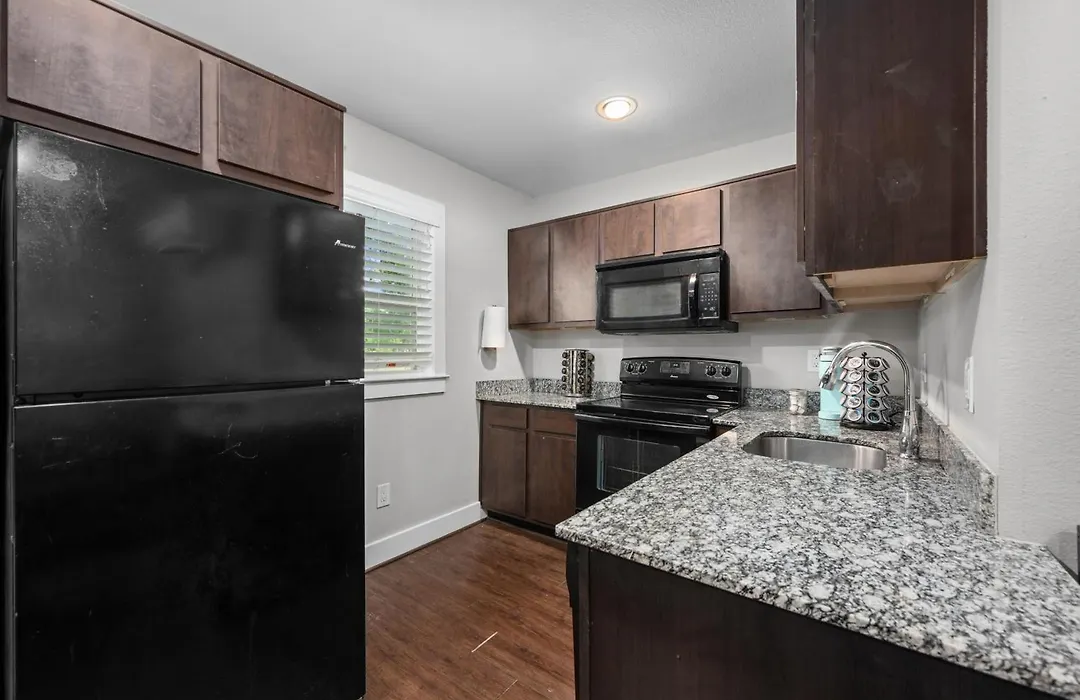 Cozy Sanctuary Near Medcenter, Uh And Nrg-1