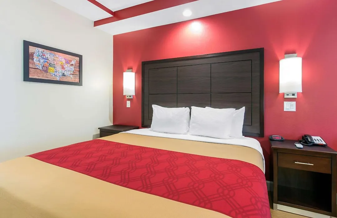 Econo Lodge Inn & Suites Houston Willowbrook-1