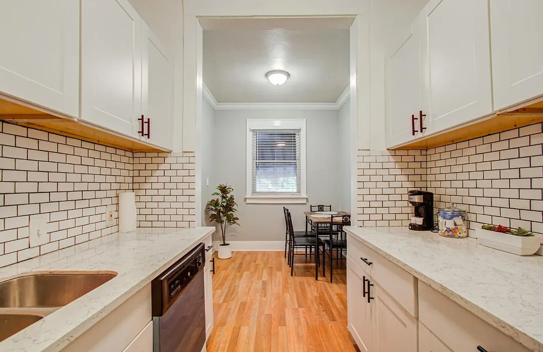 Cute Downtown Stay Near Toyota Center & Midtown-1