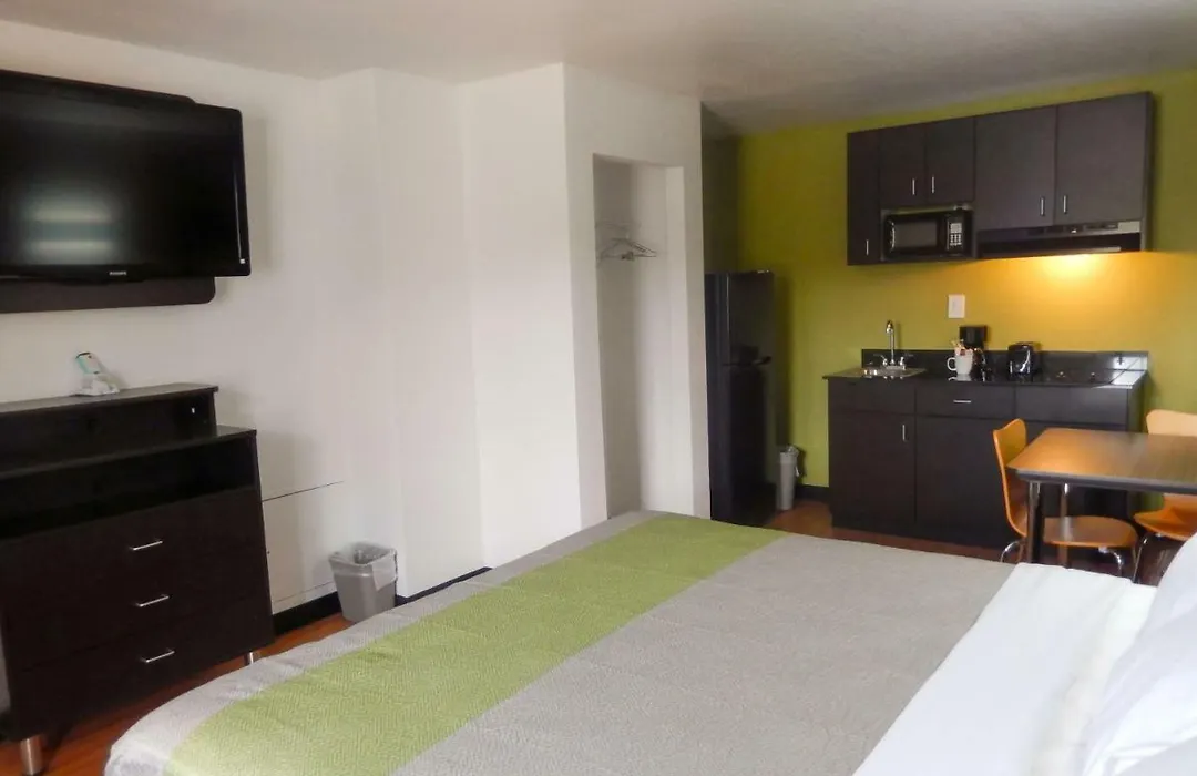 Studio 6-Houston, Tx - Intercontinental Airport South-1