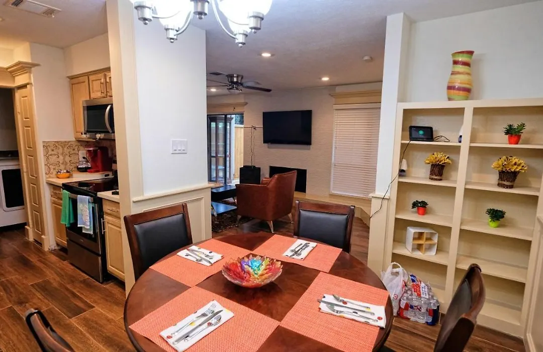 Galleria Area Condo, 2 Bedrooms 2 Story - Ocee-1