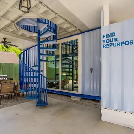 East Downtown Mico-Luxe Container Living Pod #8-3